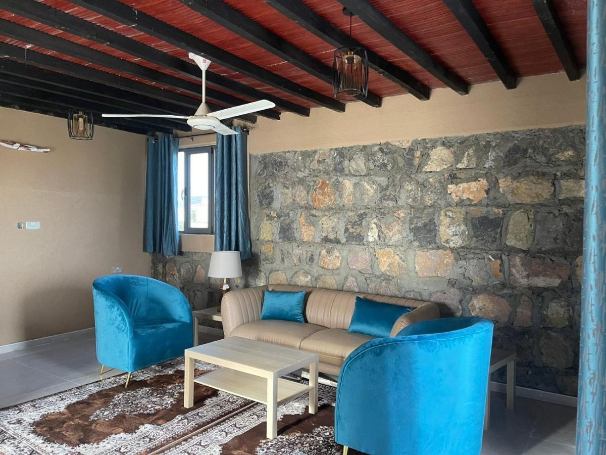 Rose Guesthouse Al 'Aqar ภายนอก รูปภาพ
